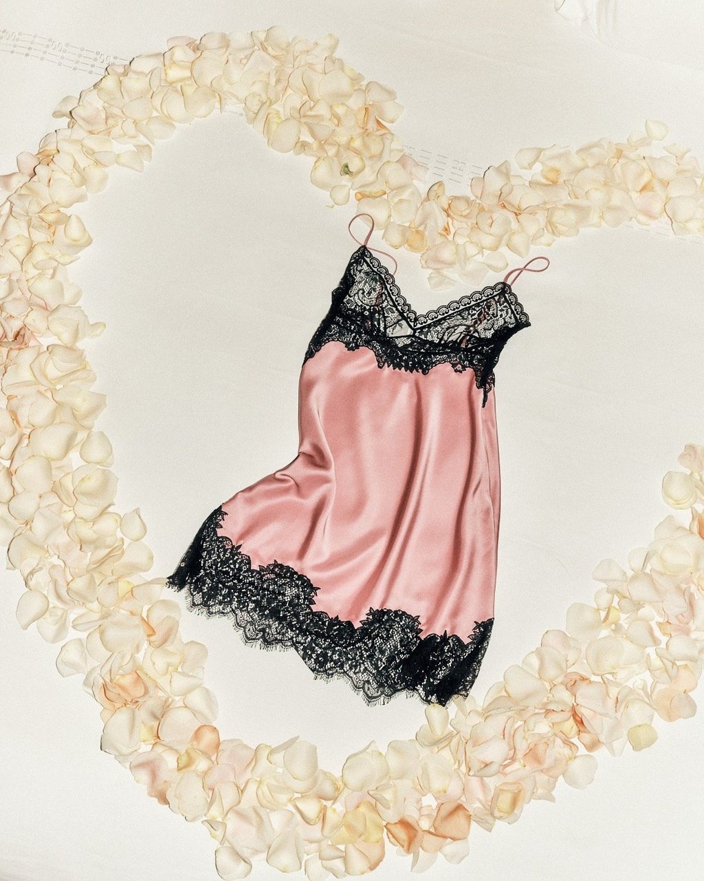 We spoke to DEBUTE at their Valentine’s party with Alexa Chung & Lily James