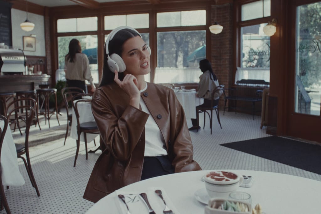 Kendall-Jenner-is-the-faces-of-Beats-360-campaign-2