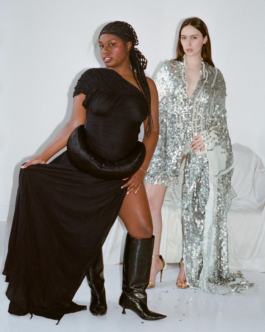 Coco & Clair Clair want to wear flip flops, party in Atlanta, & send their fans $1,000