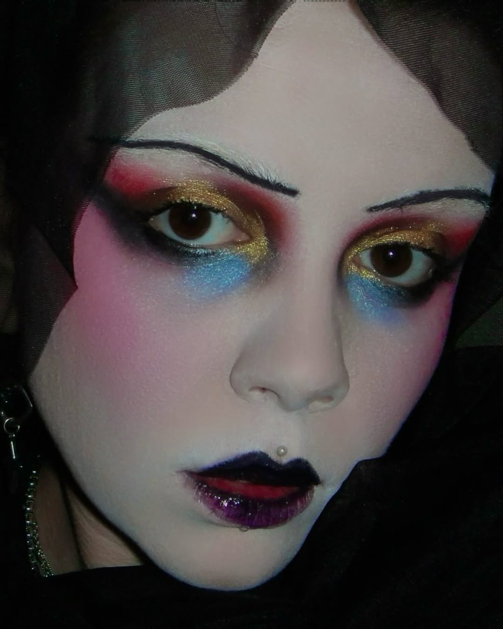 Meet Mia Dermanovich, the MUA whose beauty is putting clean girls into a coma
