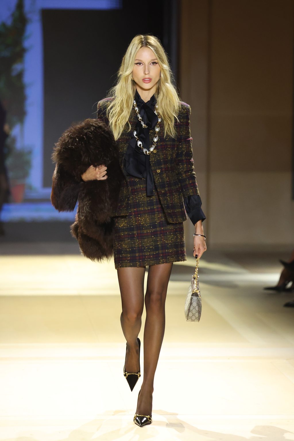 at-gucci-ss27-demna-finally-realised-his-vision-3