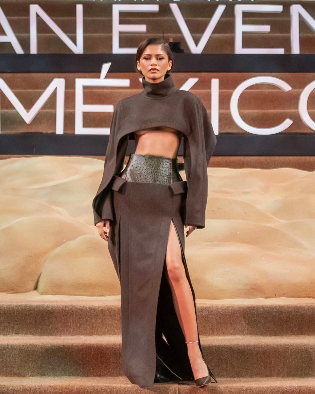 every-look-zendayas-worn-for-the-dune-press-tours-7