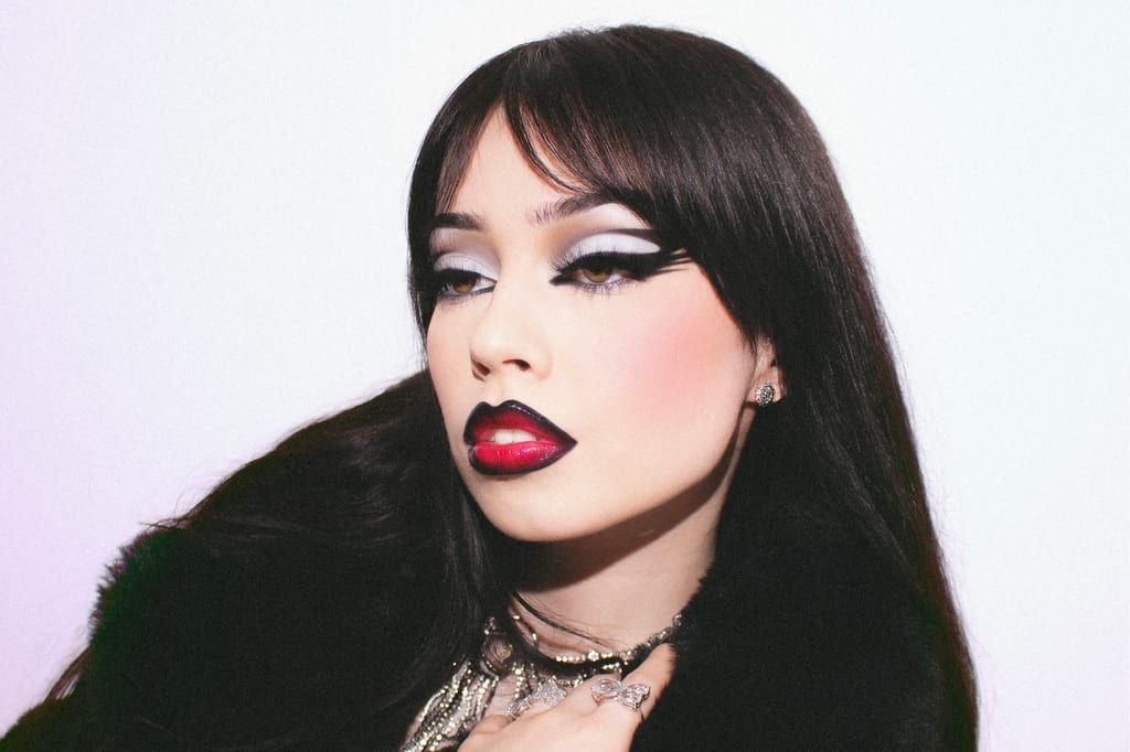 makeup-artist-raluca-is-redefining-the-word-glam