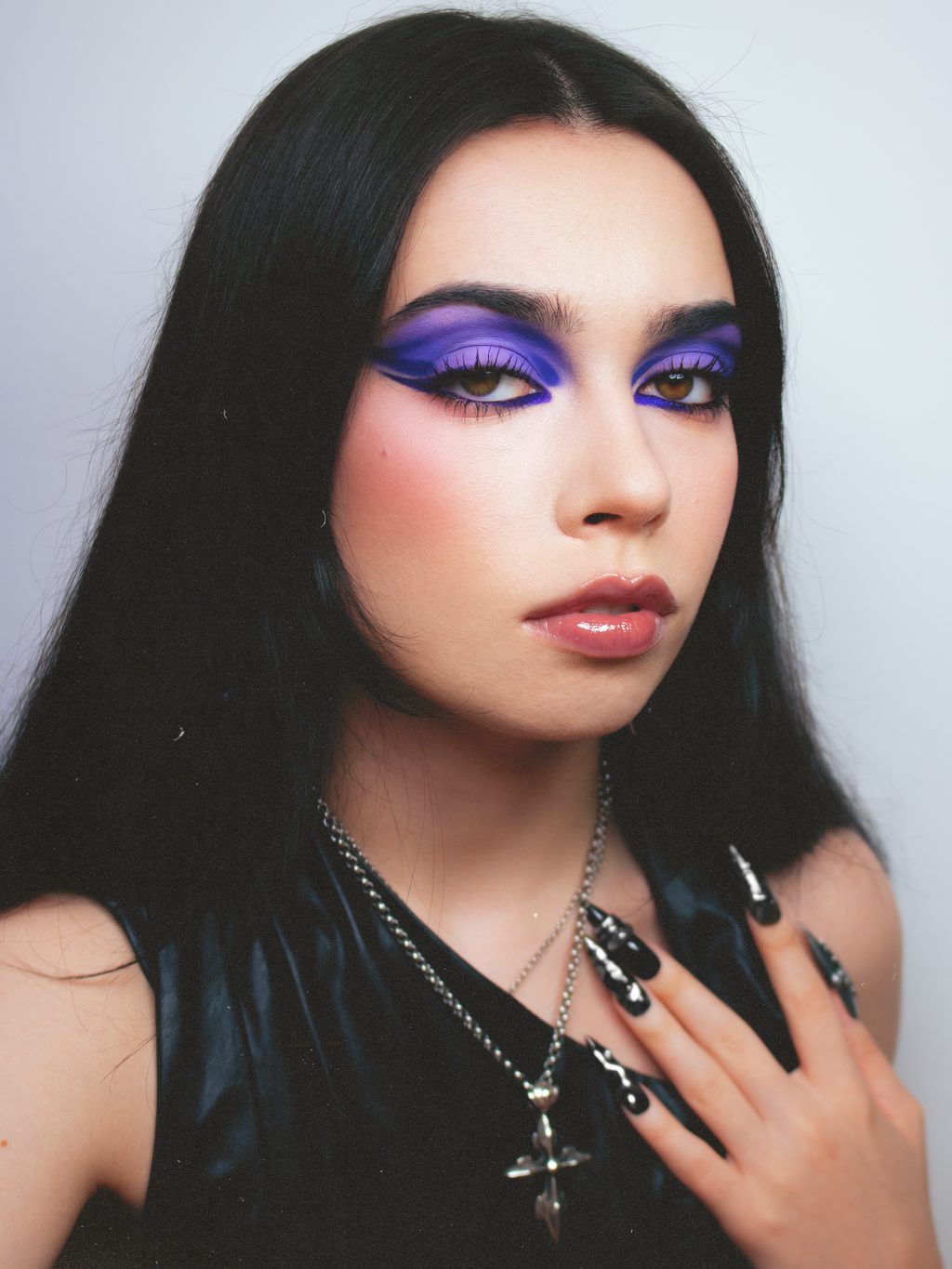 makeup-artist-raluca-is-redefining-the-word-glam
