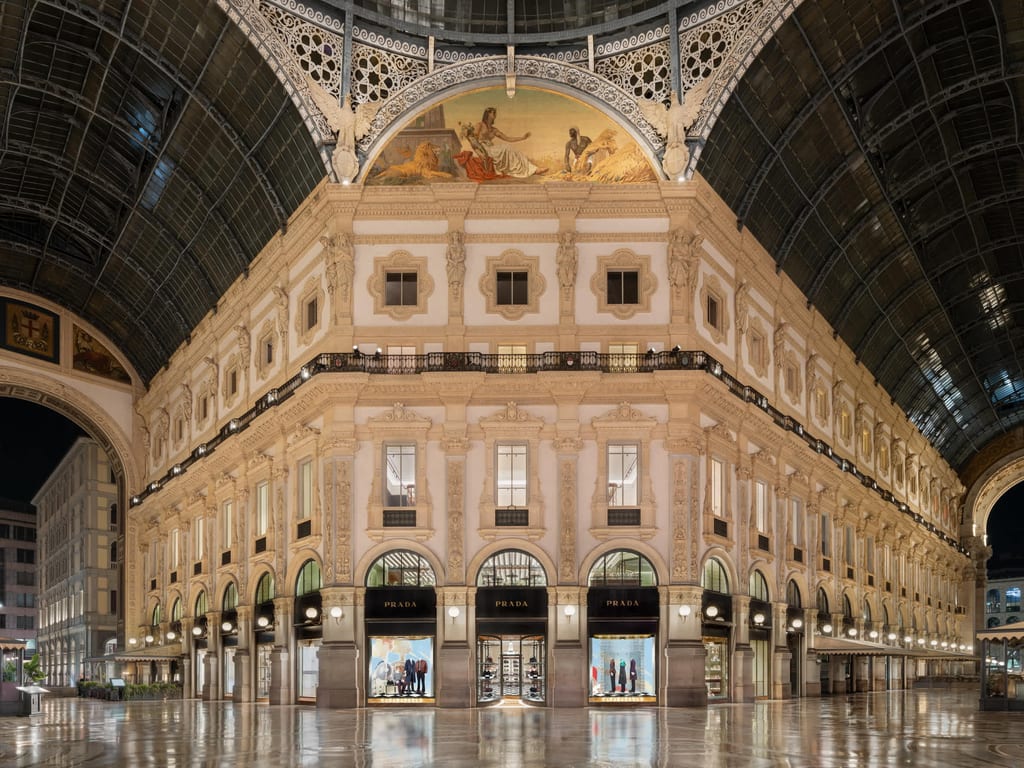 prada-is-taking-over-milan-with-prada-galleria-2